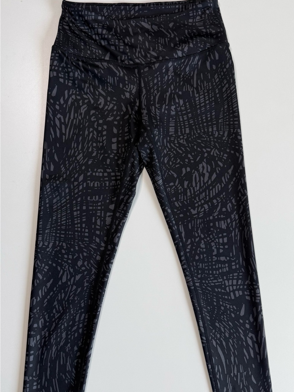Black Patterned High-Waist Leggings